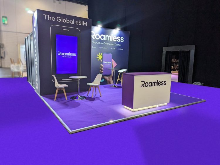Roamless exhibition stand
